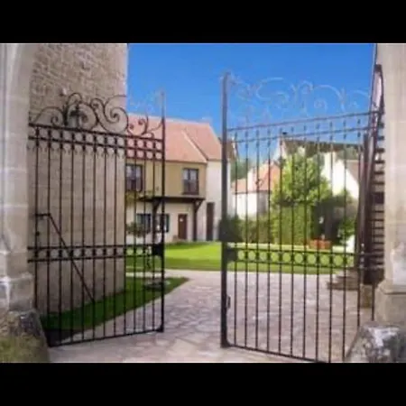 فندق Du Jeu D'arc