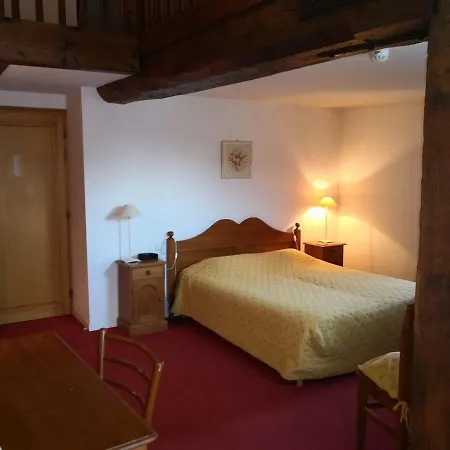 فندق Du Jeu D'arc